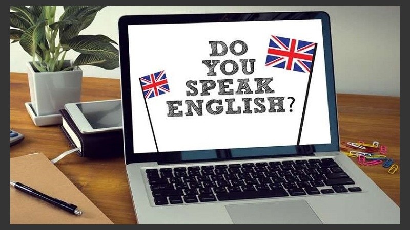 La web 2.0 hace posible la creación de comunidades de intercambio de información en uno o varios idiomas.