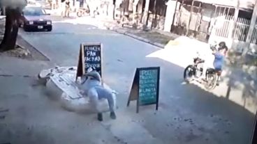 La secuencia del ataque a tiros desde una moto de la tarde.