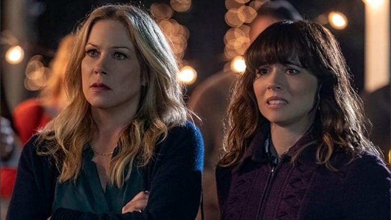 Christina Applegate y Linda Cardellini protagoniszan 