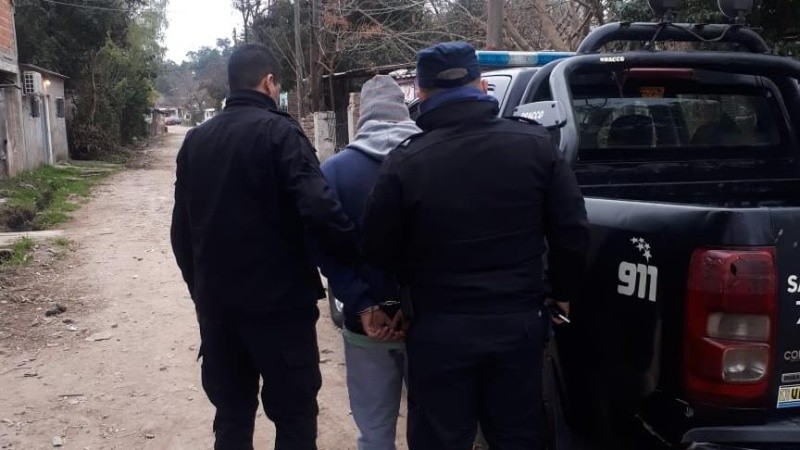 La detención del agresor en Capitán Bermúdez. 