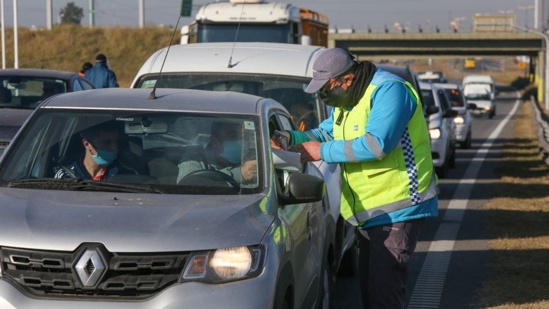 Se intensificaron los controles en el ingreso a la ciudad de cara al fin de semana largo.