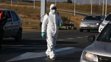 Los controles en los límites provinciales buscan evitar los contagios desde otras jurisdicciones.