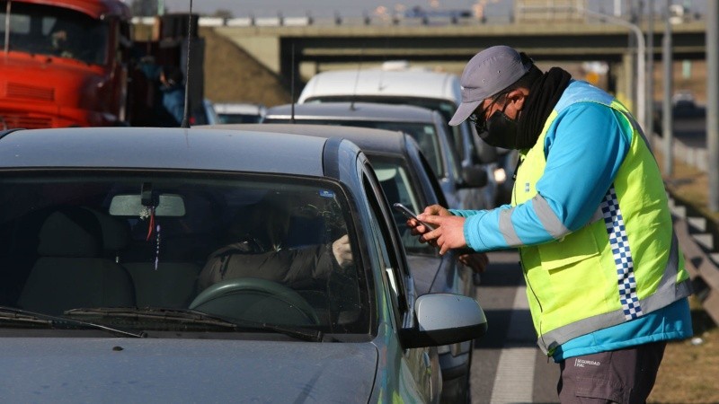 El retroceso de fase fue comunicado este viernes por la noche por autoridades provinciales y municipales.