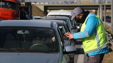 El retroceso de fase fue comunicado este viernes por la noche por autoridades provinciales y municipales.