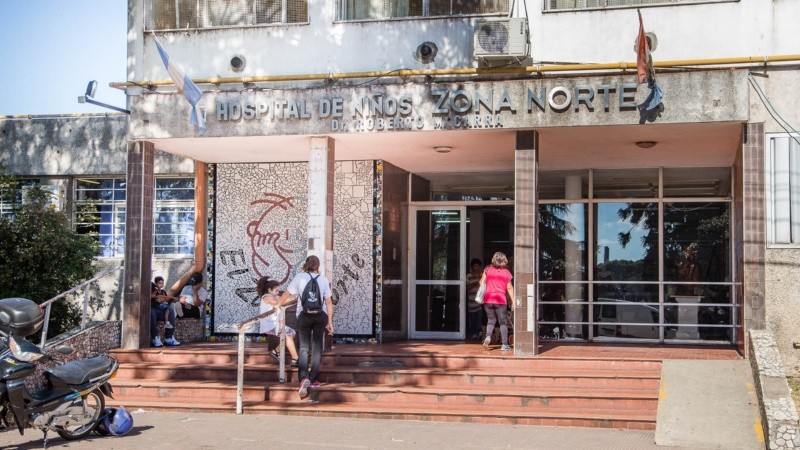 Debido a las condiciones de habitabilidad, el pequeño fue internado en el Hospital de Niños Zona Norte.
