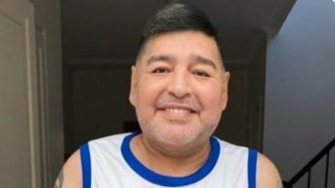 La "nueva cara" de Diego Maradona.