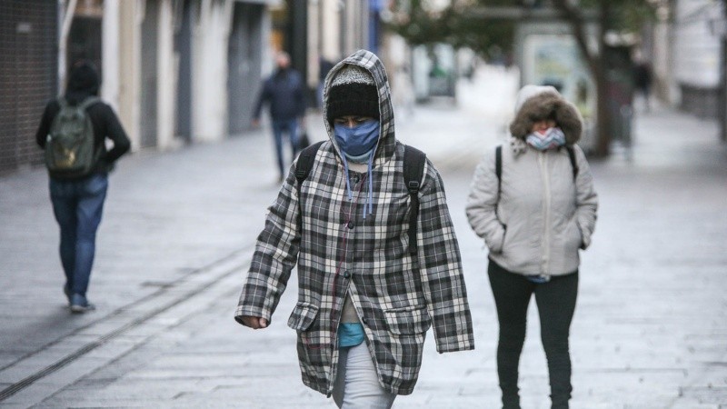 Un frío de locos en Rosario este martes por la mañana.
