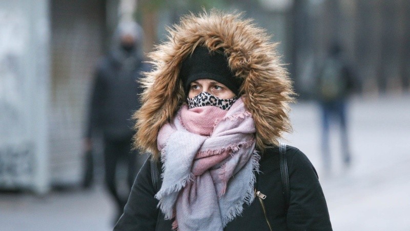 Un frío de locos en Rosario este martes por la mañana.