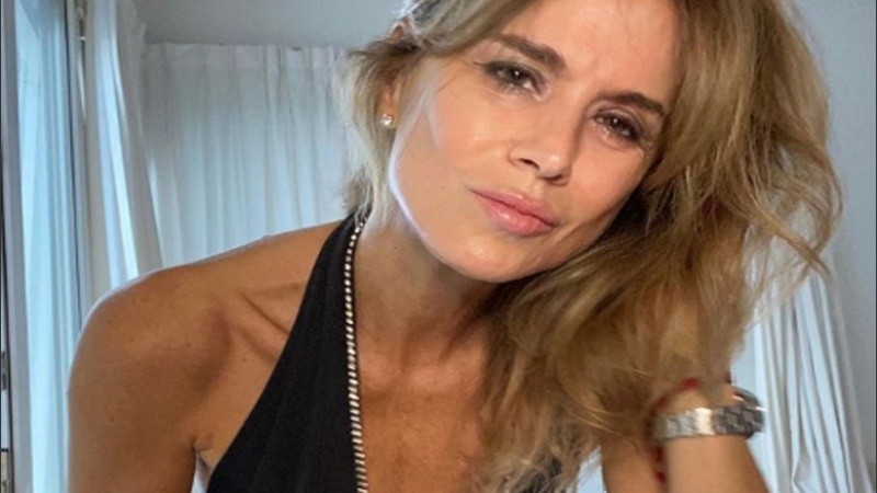 Flavia agradeció el premio. 