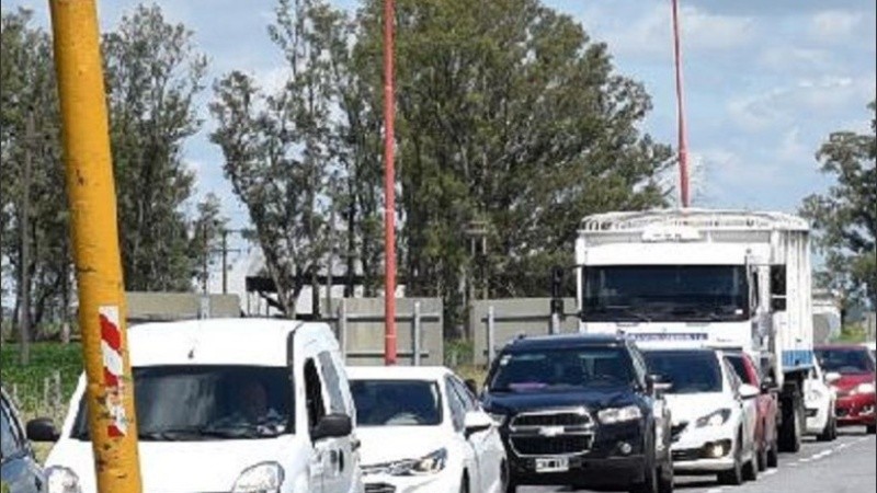 Aseguran que no se puede pasar de Santa Fe a Santiago del Estero. 