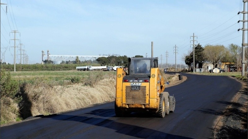  Actualmente, el municipio de San Lorenzo pavimenta esa arteria con mano de obra propia.
