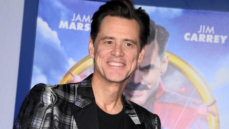 La novela de Carrey saldrá en español en agosto.