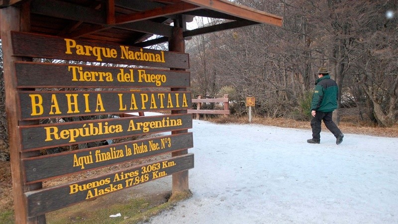 El Parque Nacional Tierra del Fuego fue creado a través de la Ley 15.554, sancionada el 30 de septiembre de 1960.