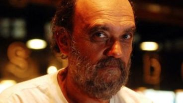 "Si hubiera que ponerle música de fondo a mi vida, sería la transmisión de los partidos de fútbol", sostenía Roberto Fontanarrosa.