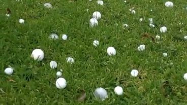 Vecinos capturaron con sus cámaras la granizada.