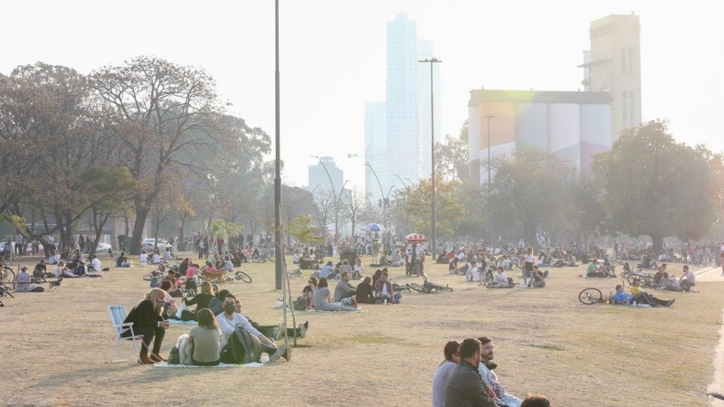Con el buen tiempo, muchos se volcaron a los parques pero menos comprimidos.