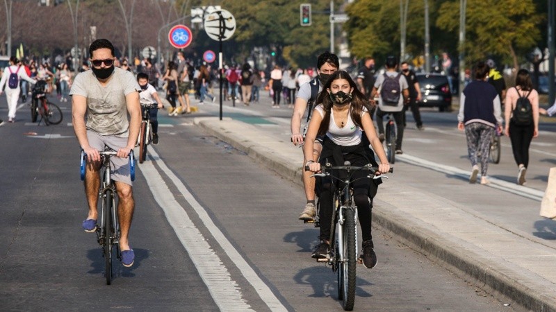 Con el buen tiempo, muchos se volcaron a los parques pero menos comprimidos.