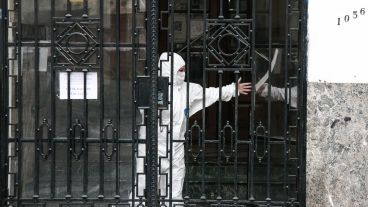 El geriátrico de calle Mitre donde se activó el protocolo.
