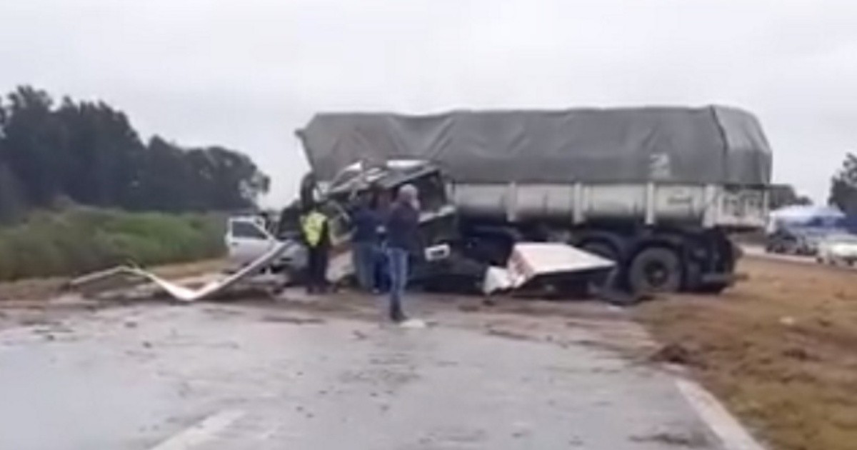 Chocaron dos camiones y un auto en la autopista a Santa Fe: cinco ...