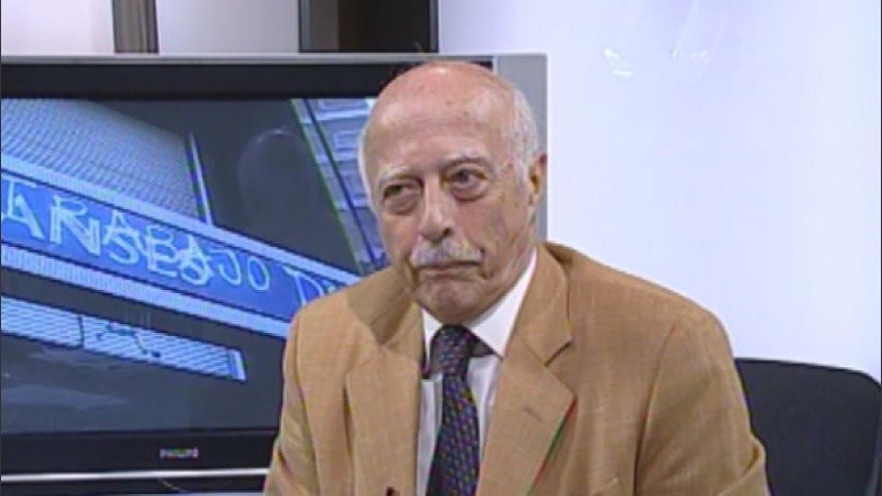 Zacarías brindaba asesoramiento en materia previsional en Televisión Litoral. 