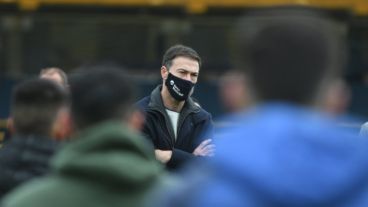 Cristian González espera la decisión de Marco Ruben sobre su futuro