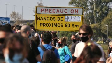 Nutrida protesta contra las quemas en las islas.