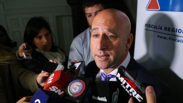 No tiene condenas, pero quedó al borde de ser imputado. Su renuncia como jerárquico lo dice todo: esta vez no tuvo salida.