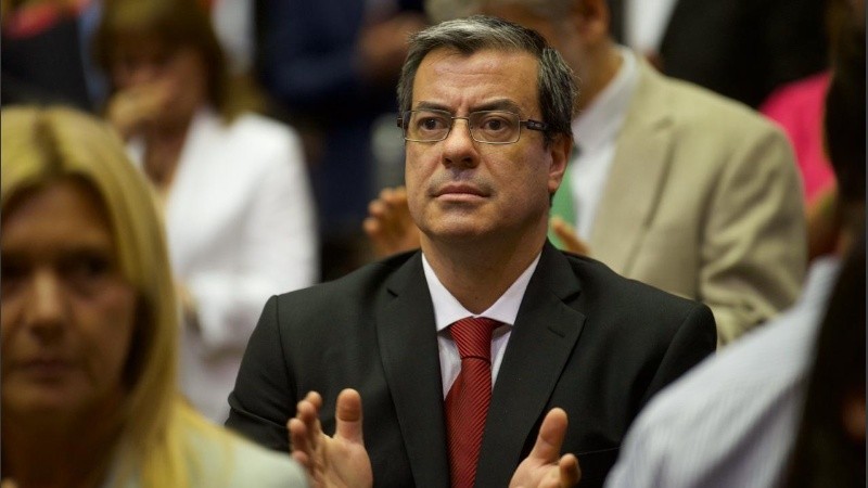 El diputado Germán Martínez apoya la iniciativa para que el Congreso sesione en Rosario. 