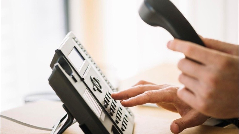 Merodeadores de internet derivan en estafadores telefónicos.