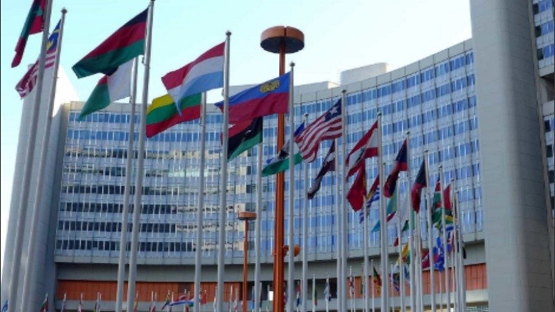 Año tras año, desde 1983, el Comité Especial hace un llamado a la Argentina y el Reino Unido para que reanuden las negociaciones de conformidad con la resolución 2065.