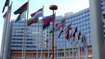 Año tras año, desde 1983, el Comité Especial hace un llamado a la Argentina y el Reino Unido para que reanuden las negociaciones de conformidad con la resolución 2065.