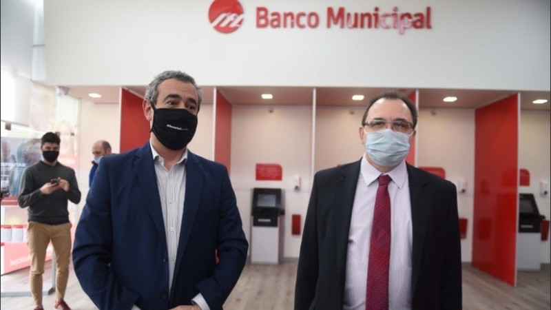 Javkin y Giacchino en la presentación de los créditos en zona sur. 