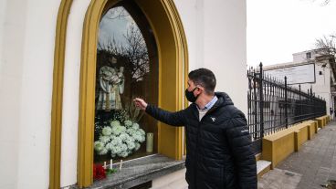 San Cayetano en pandemia: la iglesia de Buenos Aires al 2100 totalmente cerrada este viernes por la mañana.