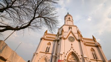 San Cayetano en pandemia: la iglesia de Buenos Aires al 2100 totalmente cerrada este viernes por la mañana.