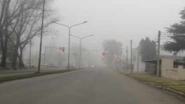 La niebla reducía notablemente la visibilidad por la mañana en la región.