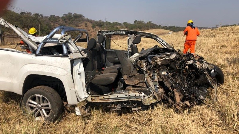 Así quedó la camioneta de Cístola tras el choque con un camión. 