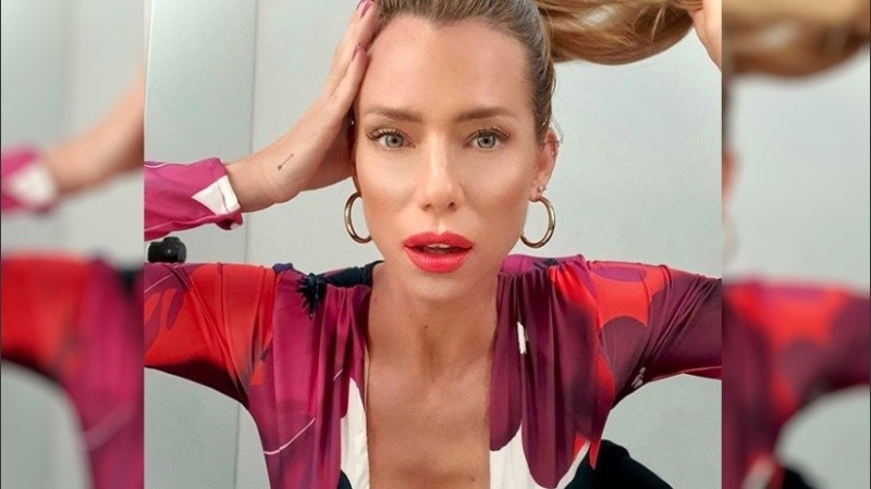 “Él está muerto con ella, vuela”, detalló la periodista que contó la noticia.