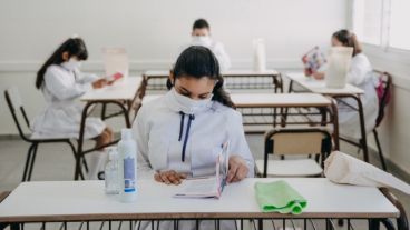 Cada estudiante y docente tendrá su propio kit de higiene.