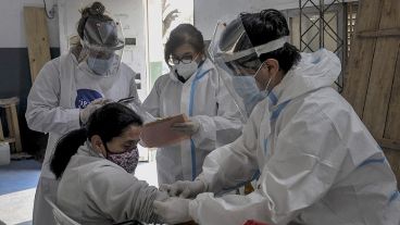 Son 2.984 los internados en unidades de terapia intensiva.