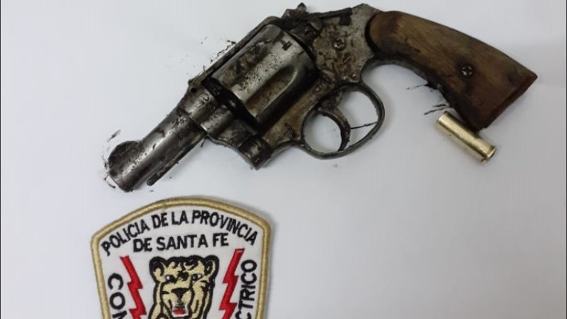 El arma secuestrada a un chico de 18 años que quedó en libertad.