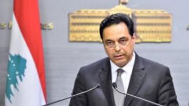 Diab hizo pública la renuncia del gabinete en pleno.