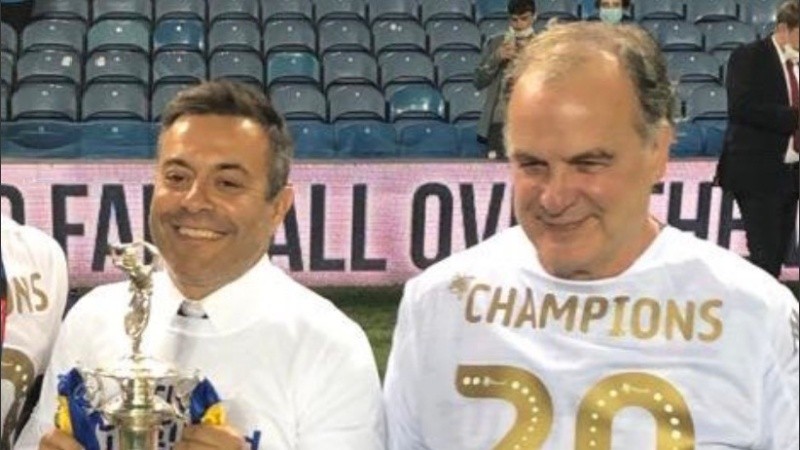 El Loco junto al presidente de Leeds, el italiano Andrea Radrizzani.