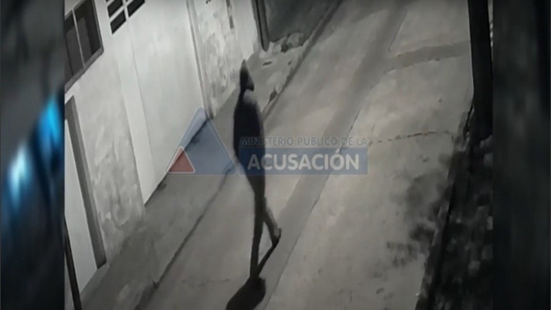 Se busca determinar la identidad de la persona que aparece en el video.