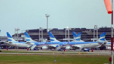 El ministerio de Transporte de la Nación anunció que los vuelos de cabotaje que, en principio, iban a retomarse a partir del 1° de septiembre, se posponían por 60 días.