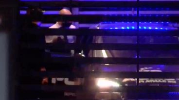 La imagen que captó Telenoche (El Tres): Serjal detenido.