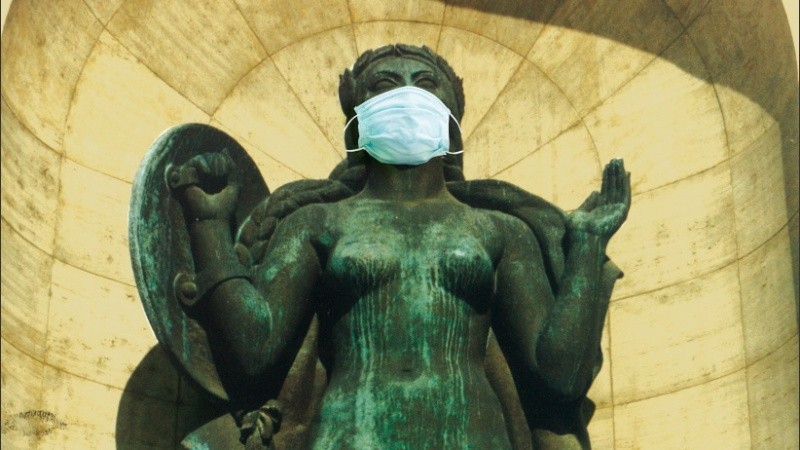 Barbijos para todos y todas. 