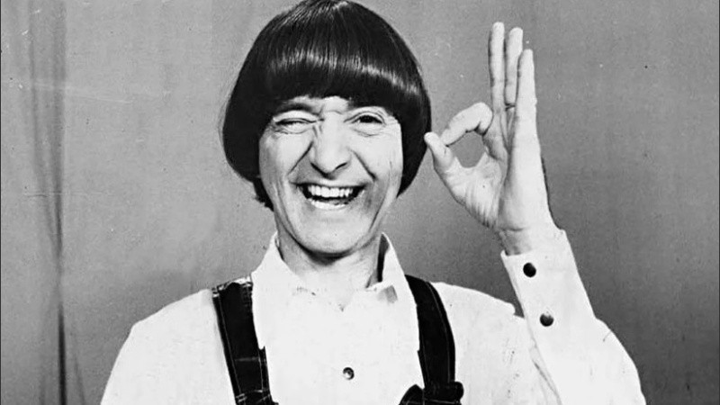 Te pasaste Carlitos, la Argentjna te quedó chica. Comprate un número más..(zazaza)