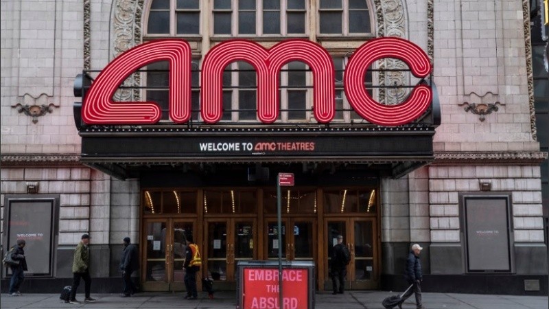 La cadena AMC espera reabrir 400 de sus 600 salas en Estados Unidos.