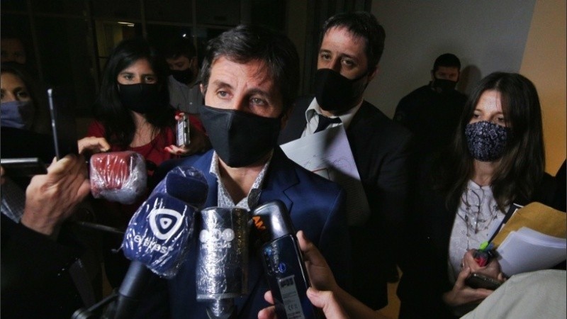 El fiscal Schiappa Pietra durante una conferencia de prensa tras las audiencias imputativas de las últimas semanas.