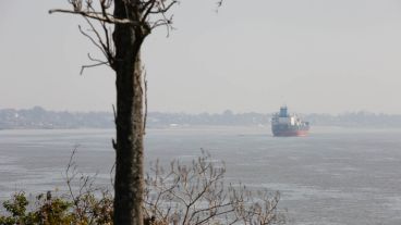El humo se hacía denso y era notorio esta mañana en Rosario.